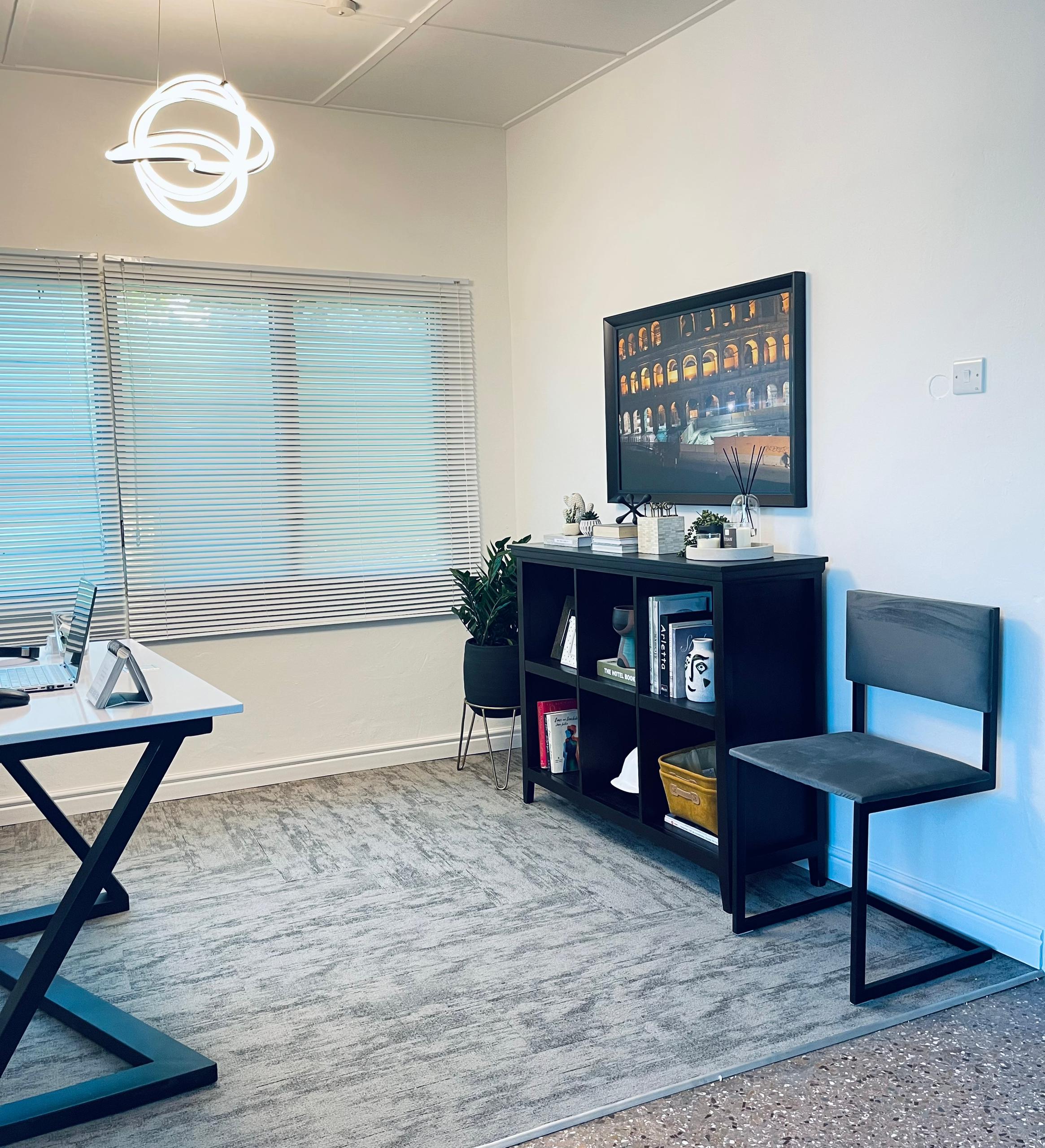 Office Of A Real Bawse Lady
